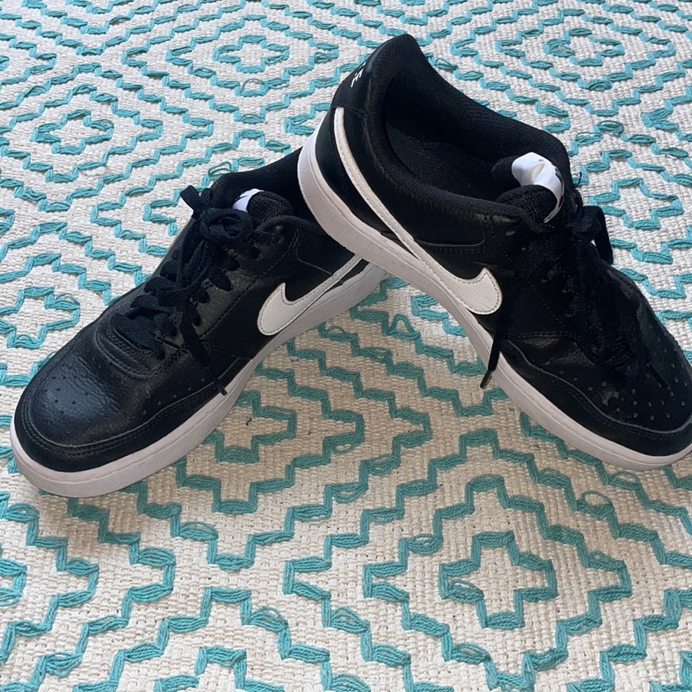 Nike Black and White Women's Sneakers